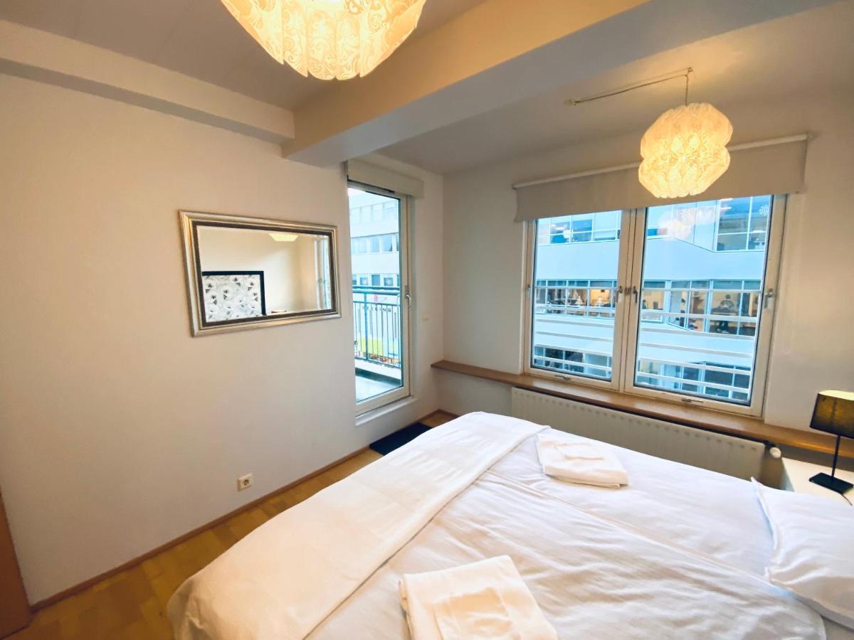 Penthouse On The Main Street, Town Center Apartment Akureyri Exterior photo